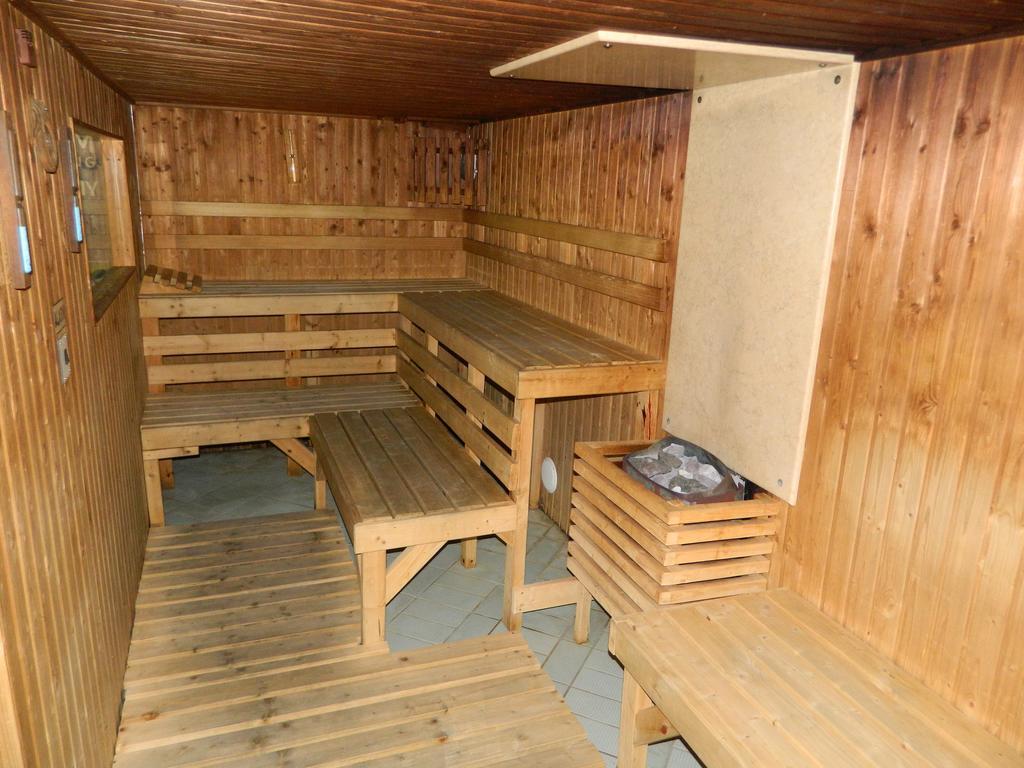 Spa Apartment Parkowy Chojnice Ruang foto