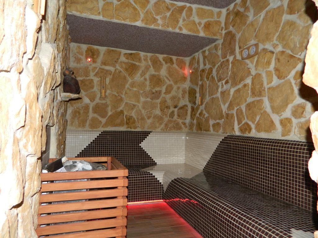 Spa Apartment Parkowy Chojnice Ruang foto
